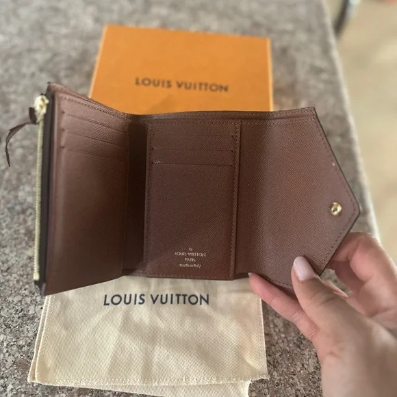 Louis Vuitton Victorine Wallet - Picture 7 of 11